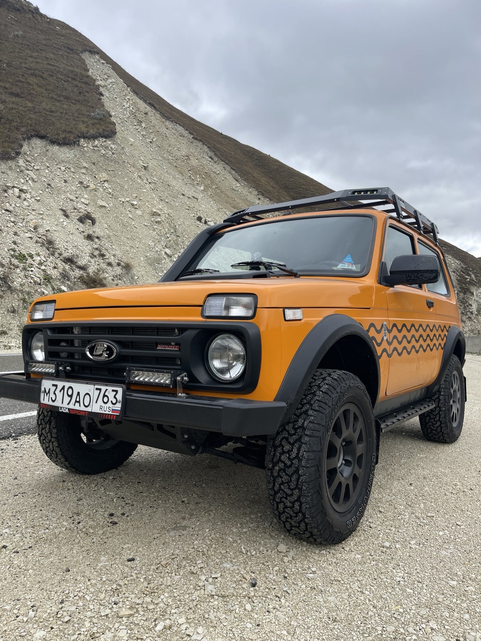 Lada Niva Sport Silk Way:     