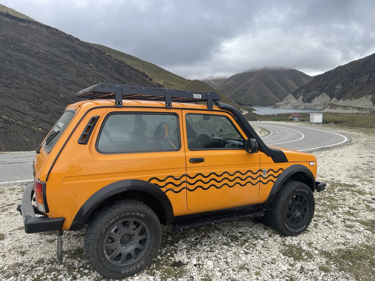 Lada Niva Sport Silk Way:     